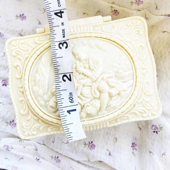 Antique Romantic Jewelry Box Renaissance Lovers Mirror Small Bakelite Celluloid - Picture 3 of 8